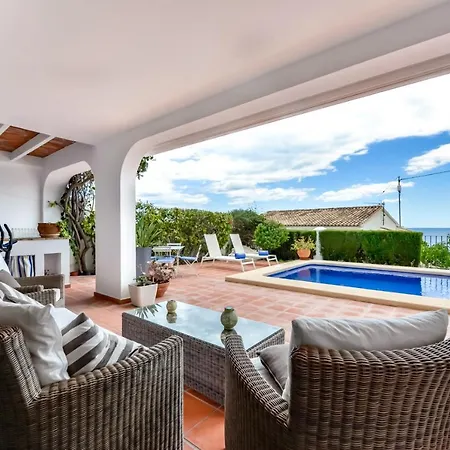 Mirador De Bassetes 15 - Grupo Turis * カルプ