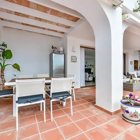 Mirador De Bassetes 15 - Grupo Turis